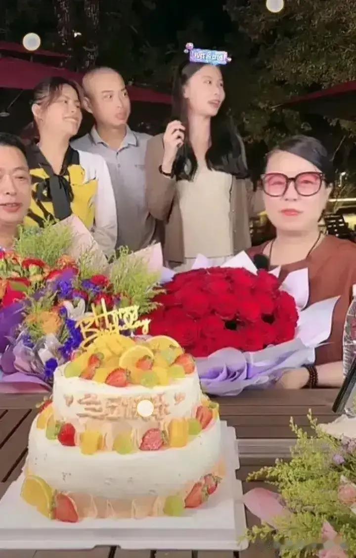 郭威的橄榄枝会不会枯萎。

郭威抛出了橄榄枝，希望能与父母重修旧好。
但郭威是有
