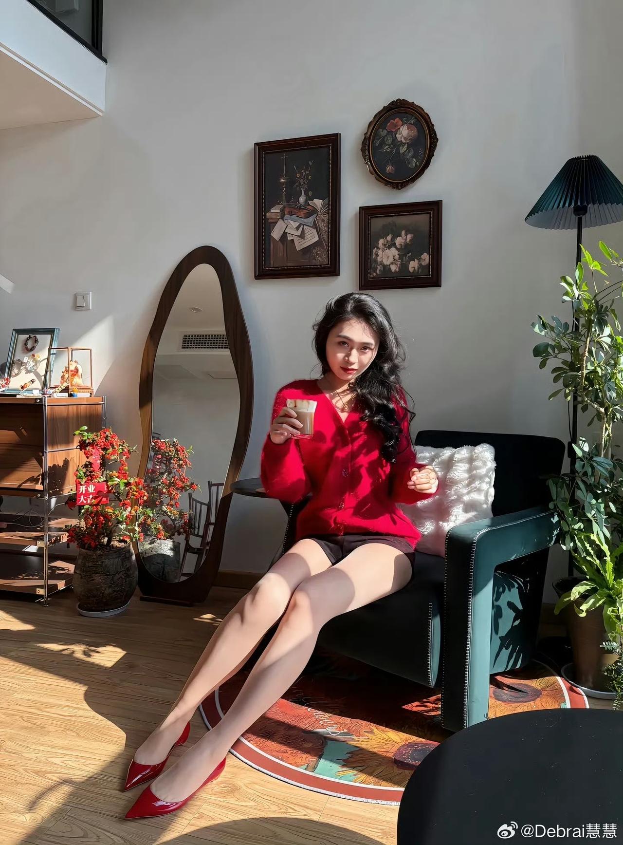 闭上眼睛也能看着你。今日穿搭(ootd)平底鞋 ​