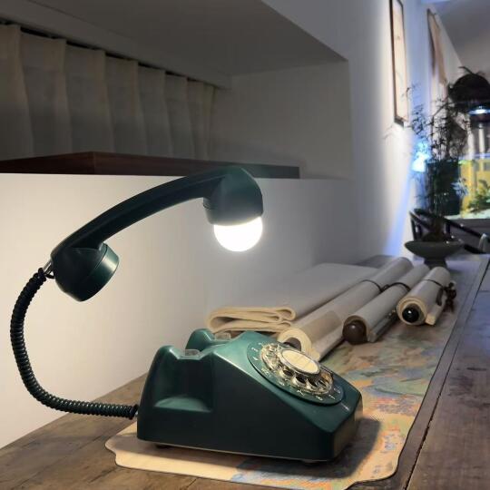 跨越时空的电话