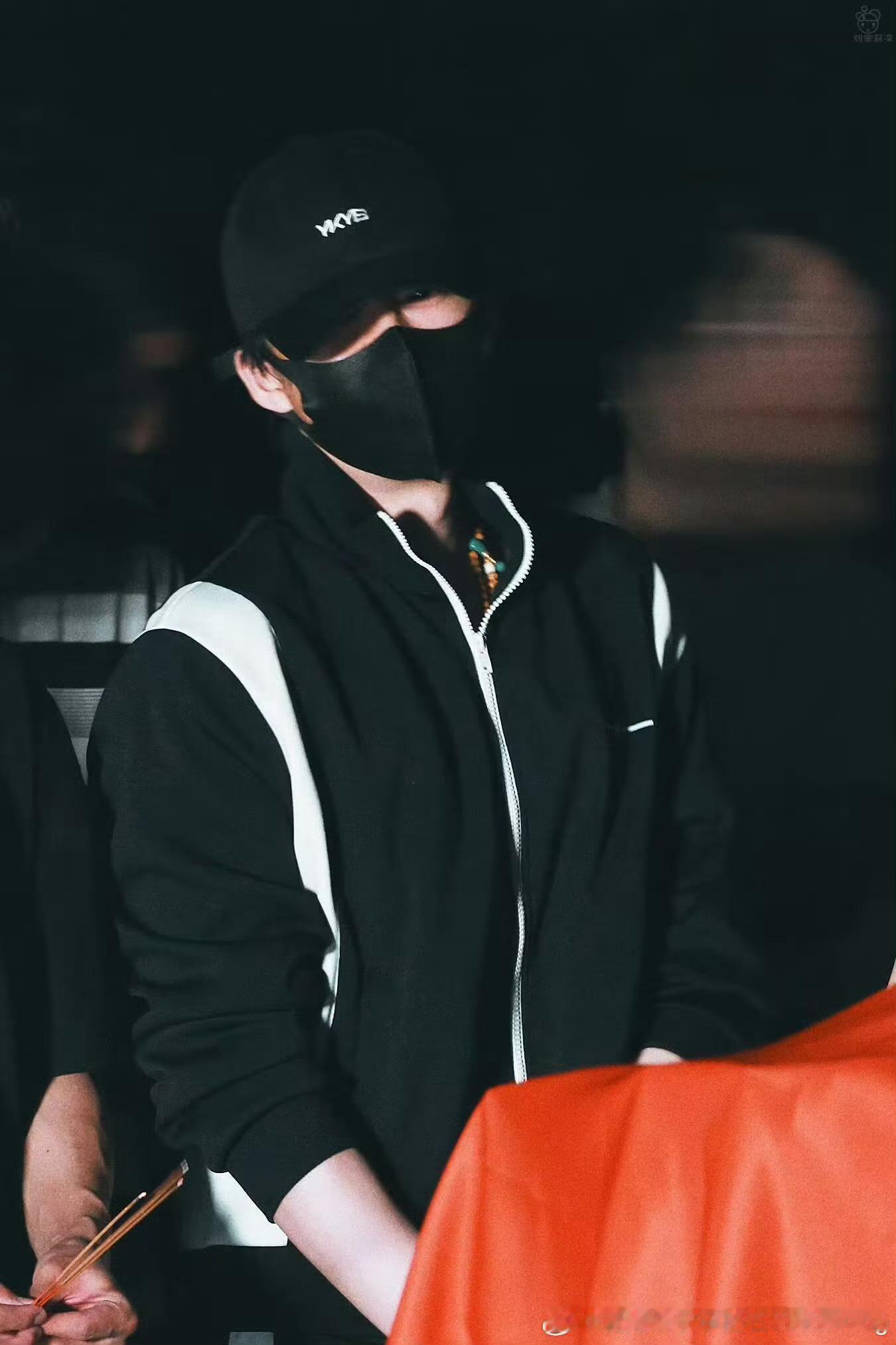 摩登兄弟给刘宇宁的小纸条好帅的老公啊！每天都被刘宇宁帅醒刘宇宁的2025巡演