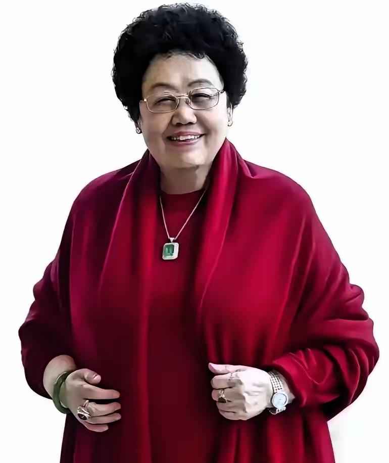 身价千亿的陈丽华走了。她不是死于高龄，也不是死于贫穷，更不是死于折腾，而是死于疾