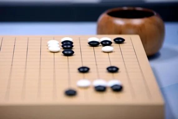 热闹~四大赛事同天开战



11月30日是世界棋坛非常热闹的一天，国际国内四大