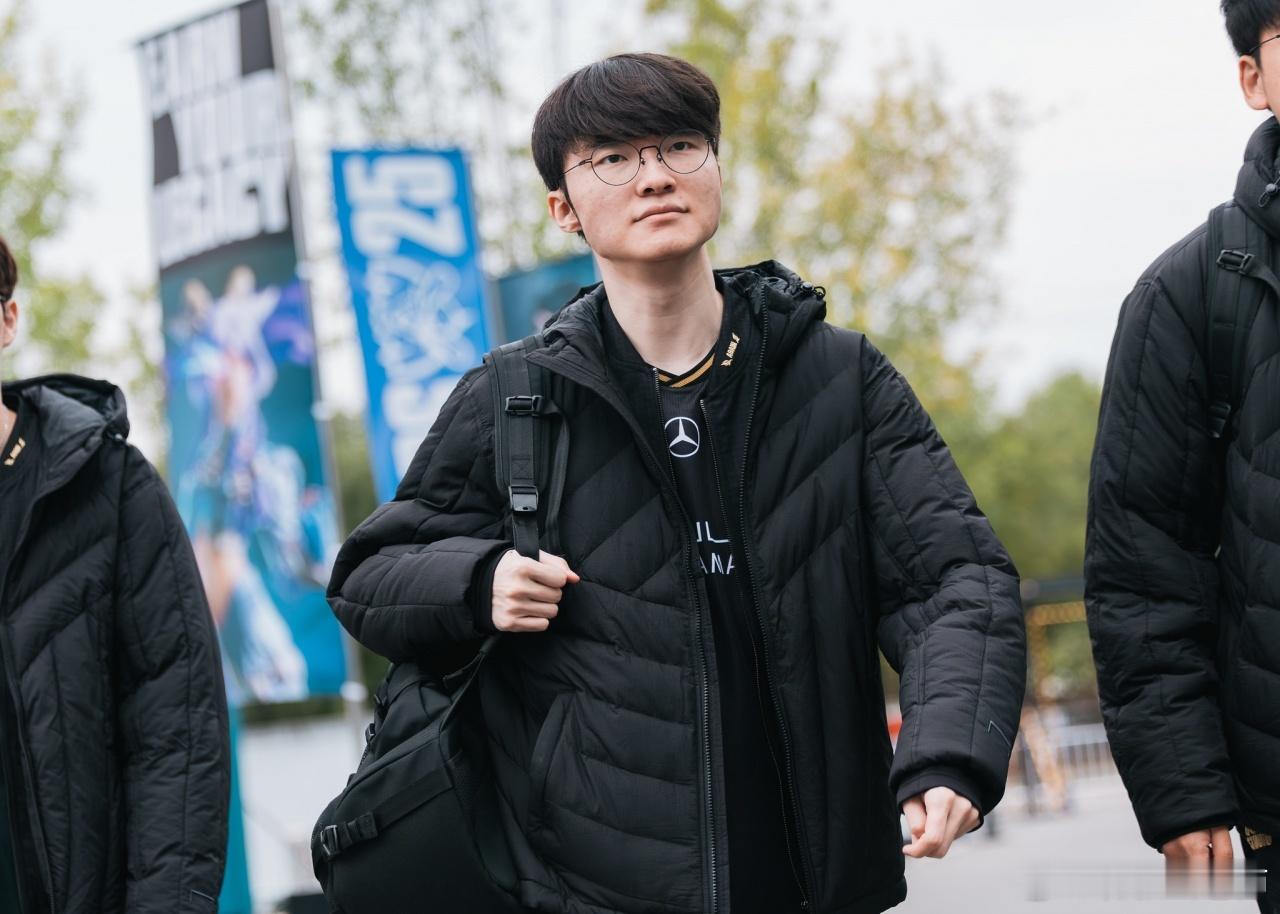 T1 0:1不敌GEN，跌落瑞士轮1-2组别。作为S13/S14连续两年的卫冕冠