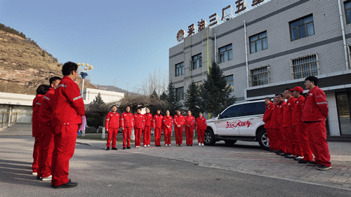 专题一的本来意义是重视标准，有了标准才能看到进步。对长庆油田来说，安全是第一位的