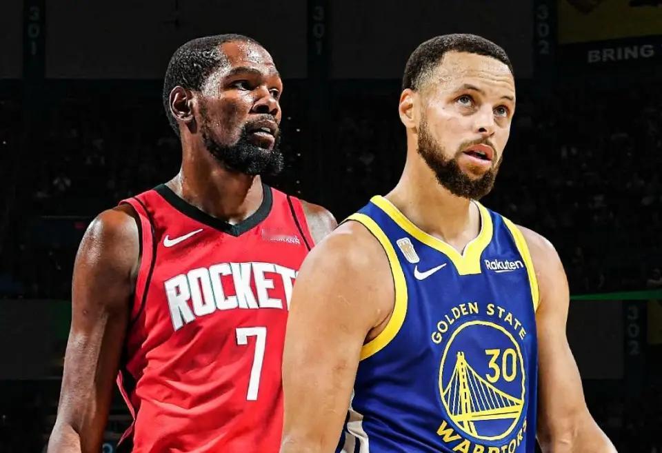 本赛季的库里和杜兰特，谁的表现更好？

库里：场均28.8分3.9篮板4.3助攻