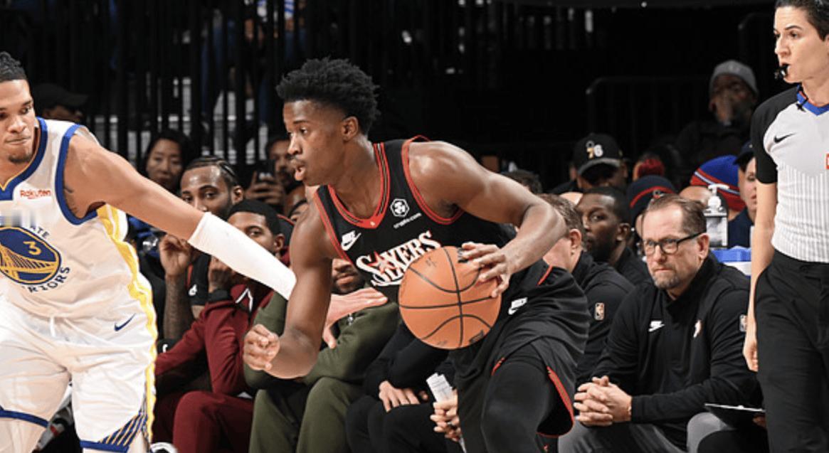 探花VJ-埃奇库姆补篮0.9秒绝杀勇士，生涯首次奉献绝杀球，76人99-98战胜