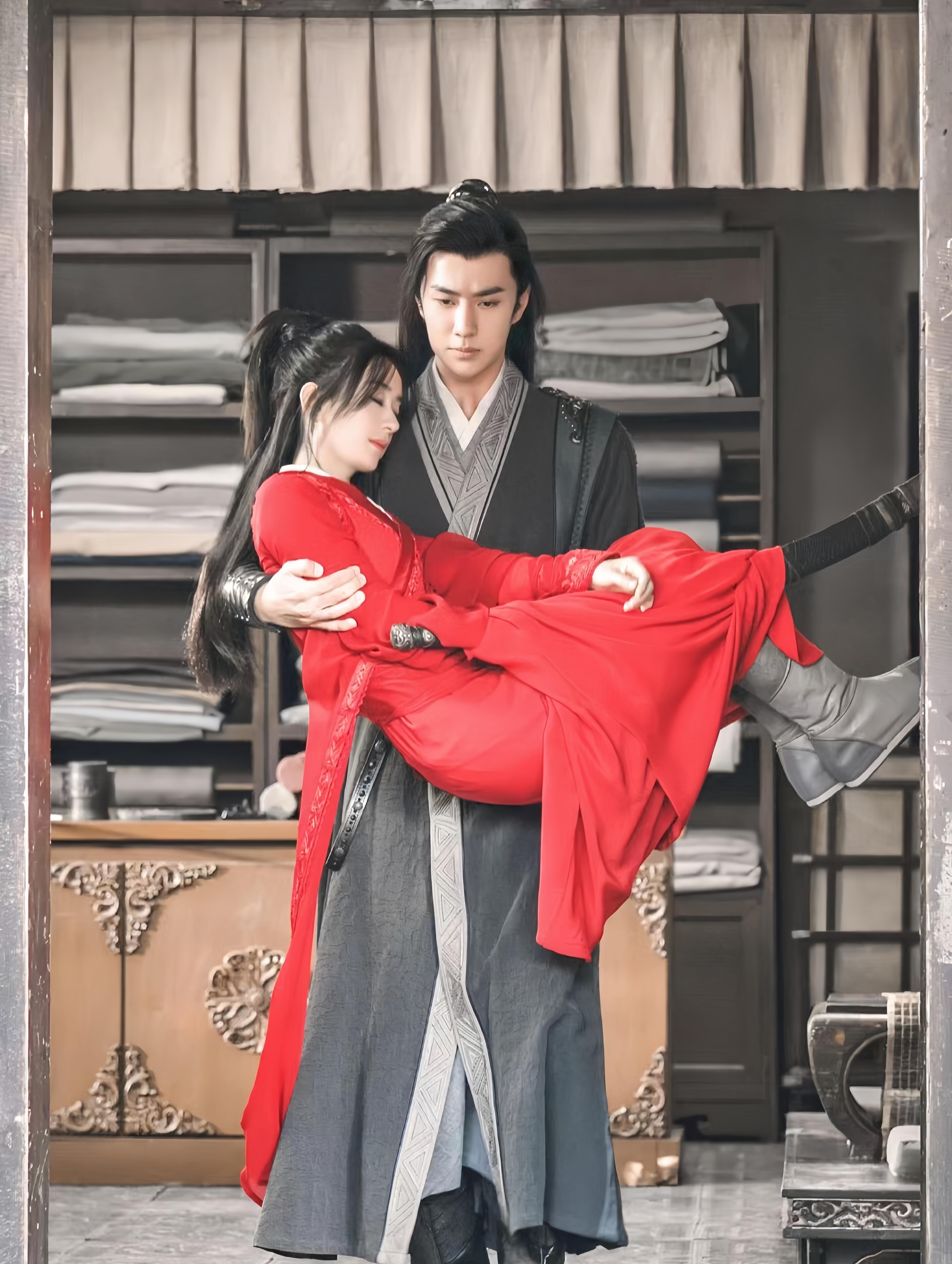 有翡开播五周年有翡五周年  《有翡》开播四五周年啦，是遇到赵丽颖、王一博周翡和谢