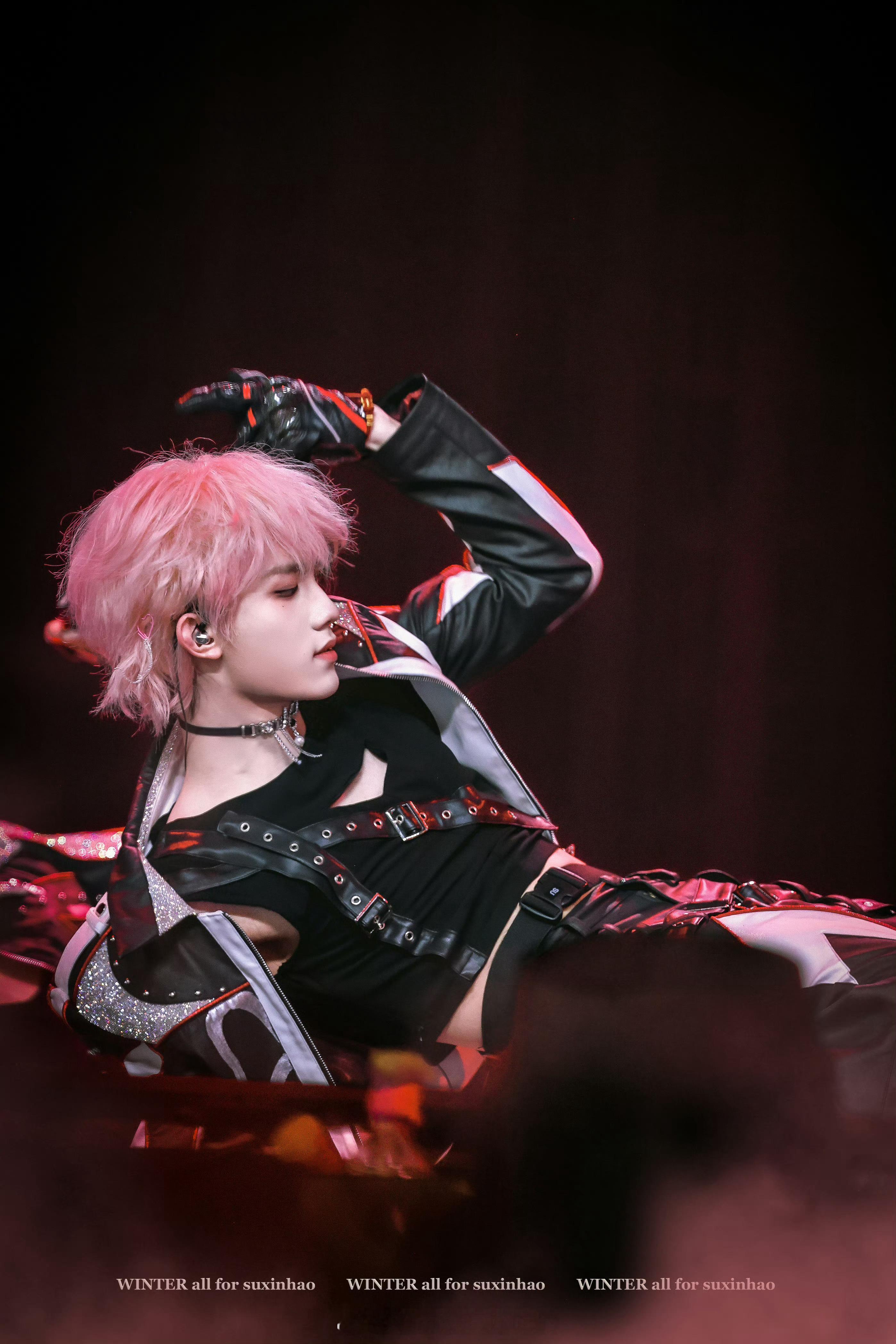 anti 苏新皓演唱会的大红海好美，苏新皓不愧是人气top！这小孩招人喜欢！ 