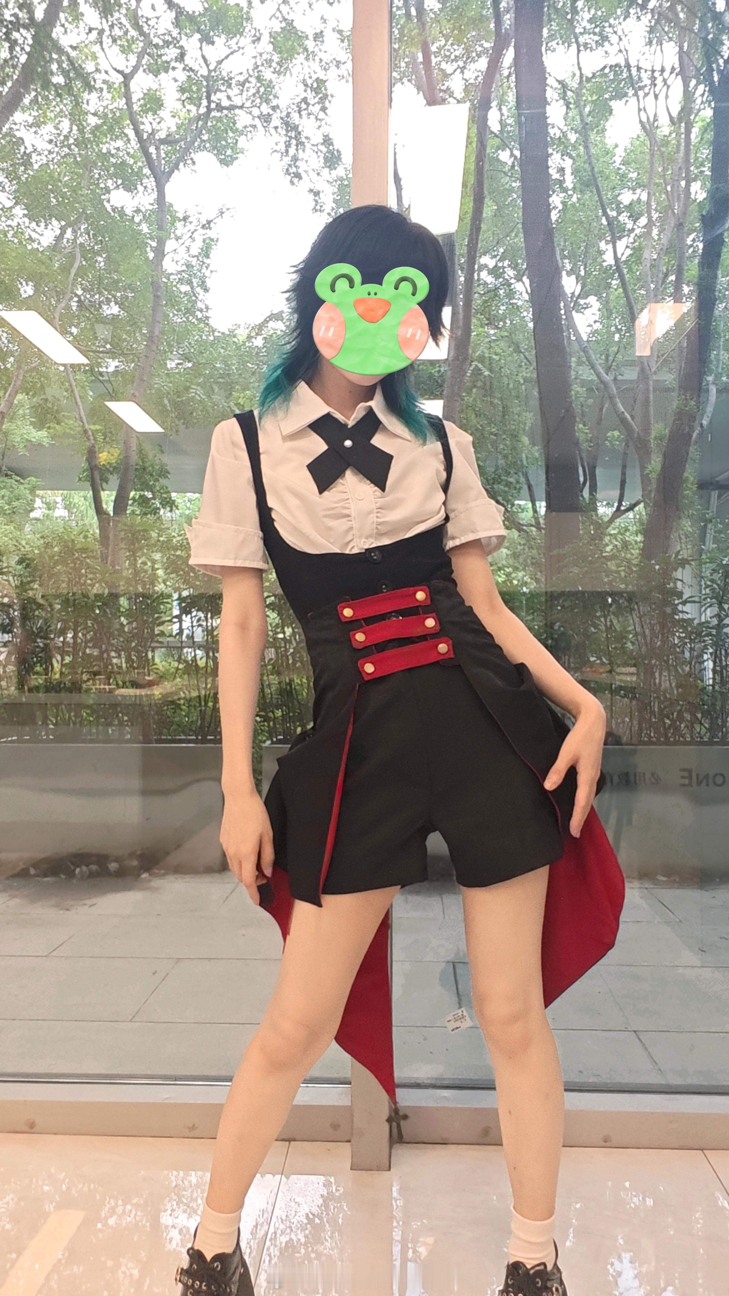 今天这身看起来很会做糕点的样子 