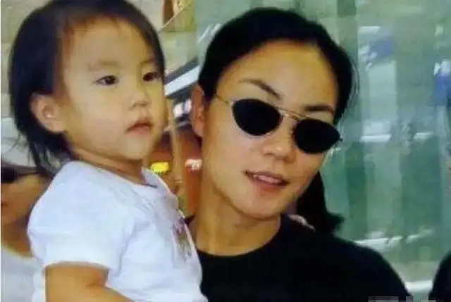 王菲和女儿窦靖童