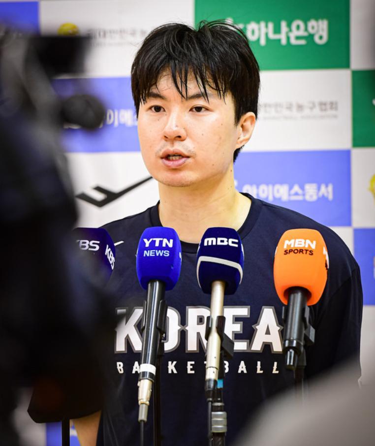 韩国射手李贤重计划于8月8日至13日参加鹈鹕的迷你训练营，于8月16日至20日参