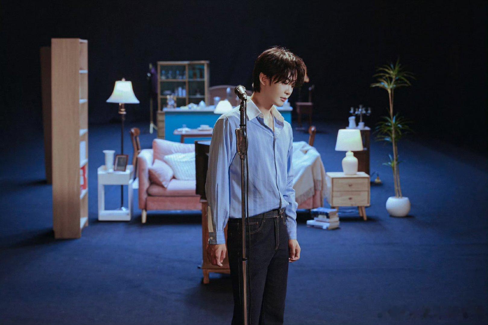 王赫野新专辑歌曲MV 《GMC》MV解锁全新复古美式风格，利落镜头搭配轻快旋律，