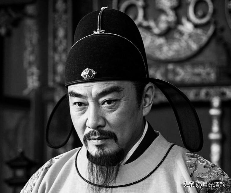 公元943年，李昪驾崩，他给儿子李璟留下了一个富庶的帝国，也留下了一句遗言：“守