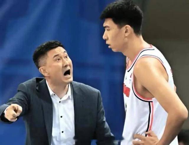 广东宏远内线徐昕已经正式跟球队提出交易申请，目前广东宏远正在跟几家俱乐部谈判关于