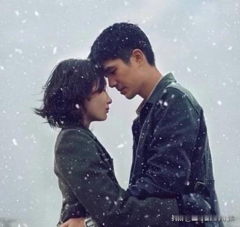 #周冬雨刘昊然和友人聚餐#
我怎么记得粉丝澄清过已经分手了，而且有一段时间刘昊然