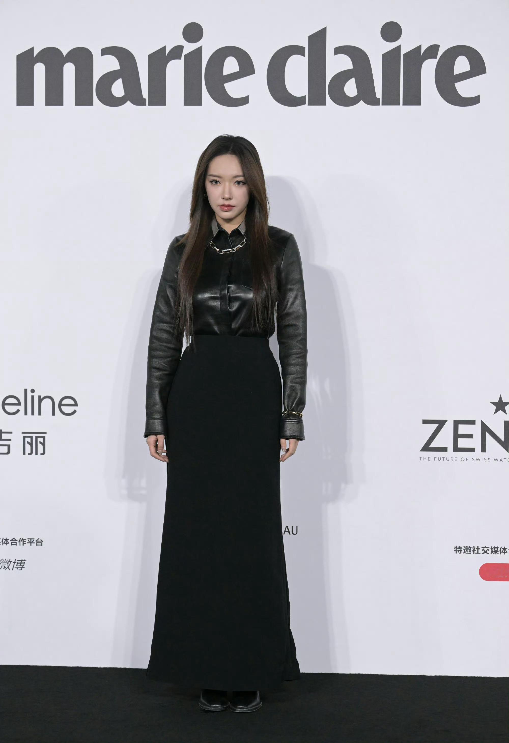 程潇评论区 这妆造怎么了？路人我觉得还行呀！粉丝觉得不好看？ 要求太高了！ 