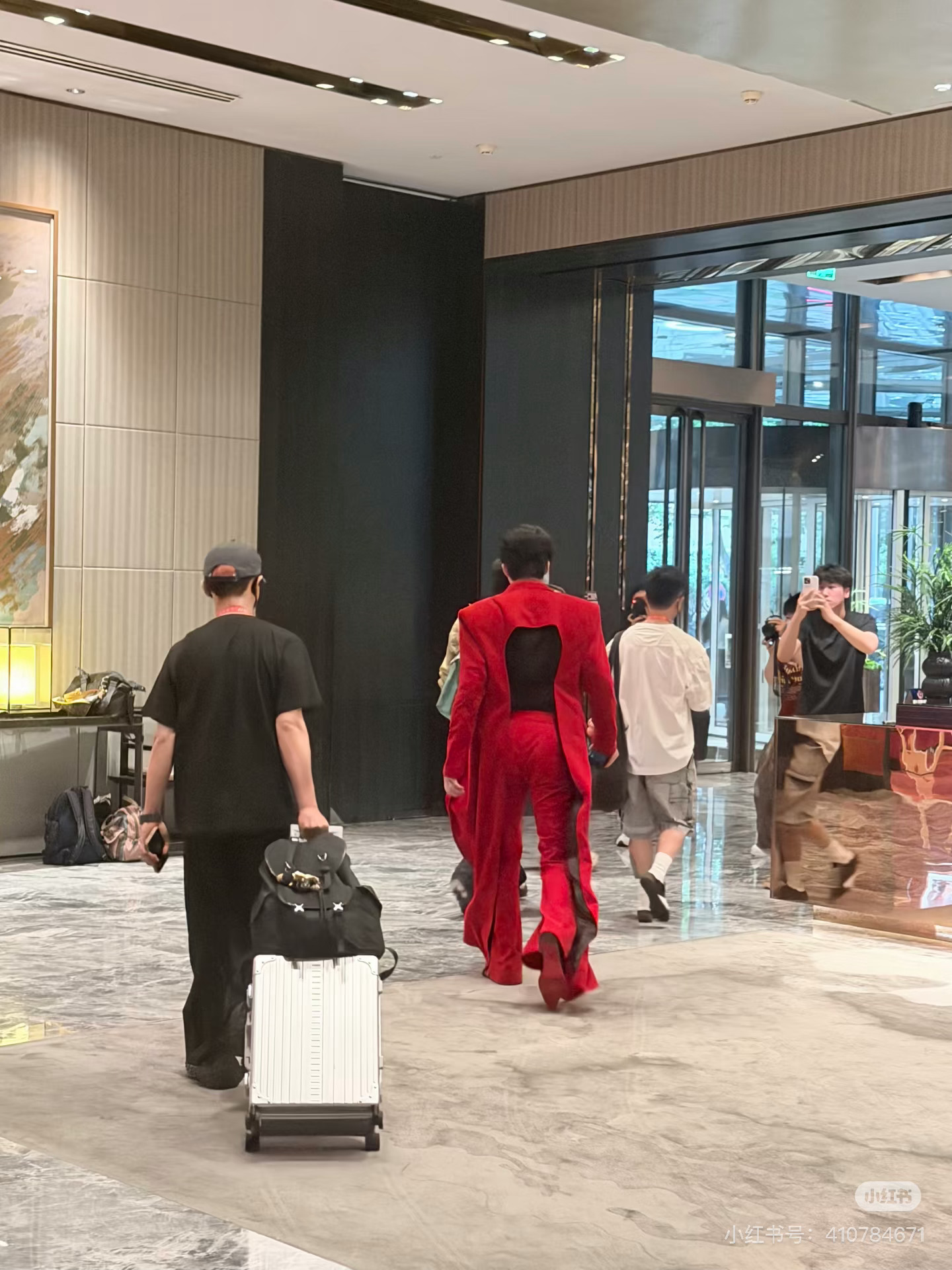 翘。 