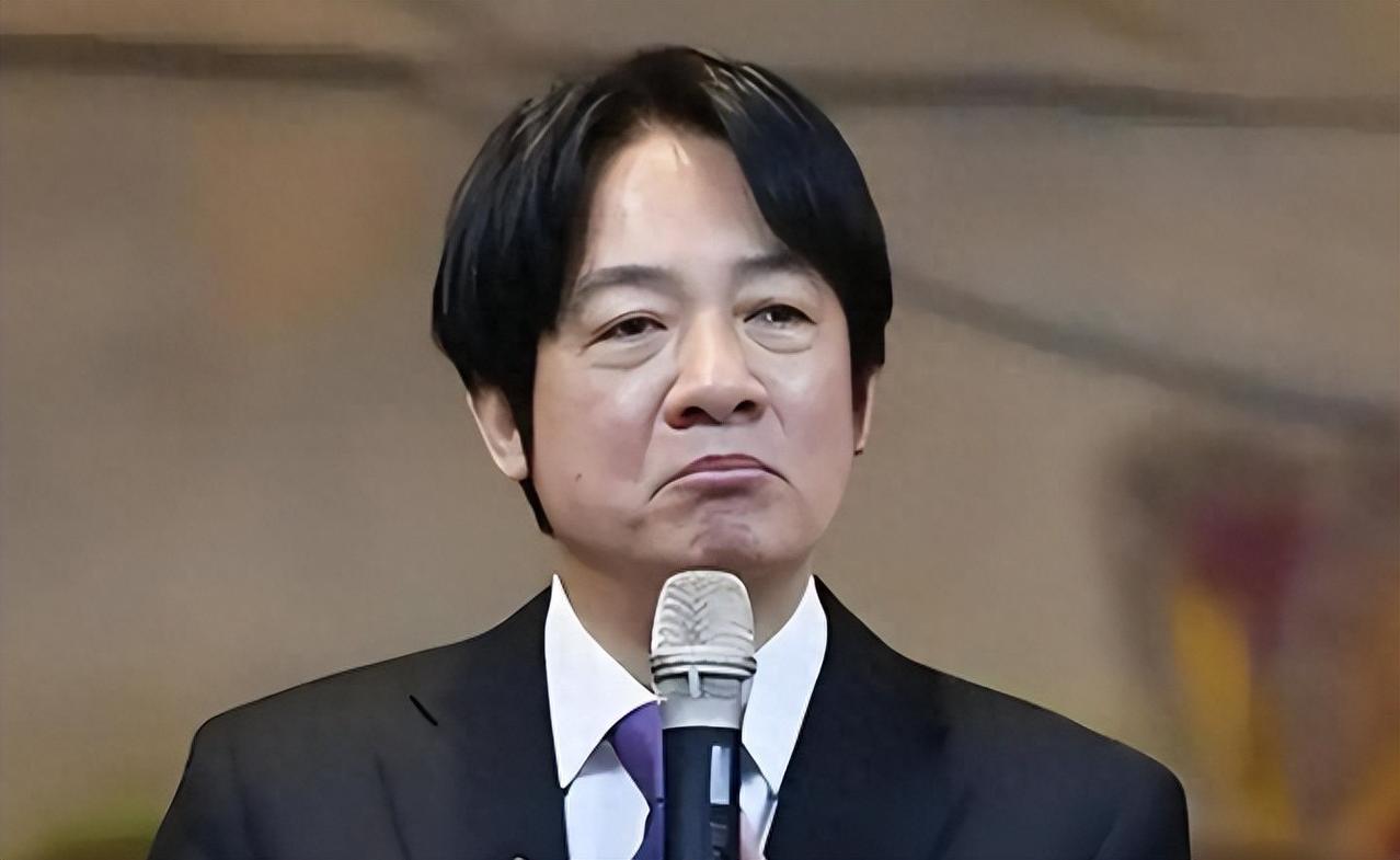 [太阳]美国人进驻台岛？赖清德果断下令调整部署，解放军1招可断其后路！
 
台海