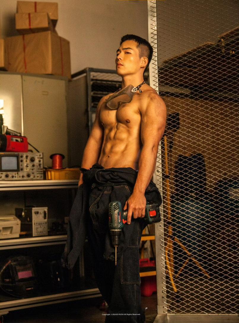 Hwan 