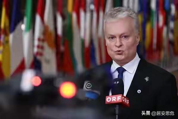 立陶宛承认对中国犯了巨大的错误心甘情愿当美国的走狗，对立陶宛这种屡次作乱犯上的国