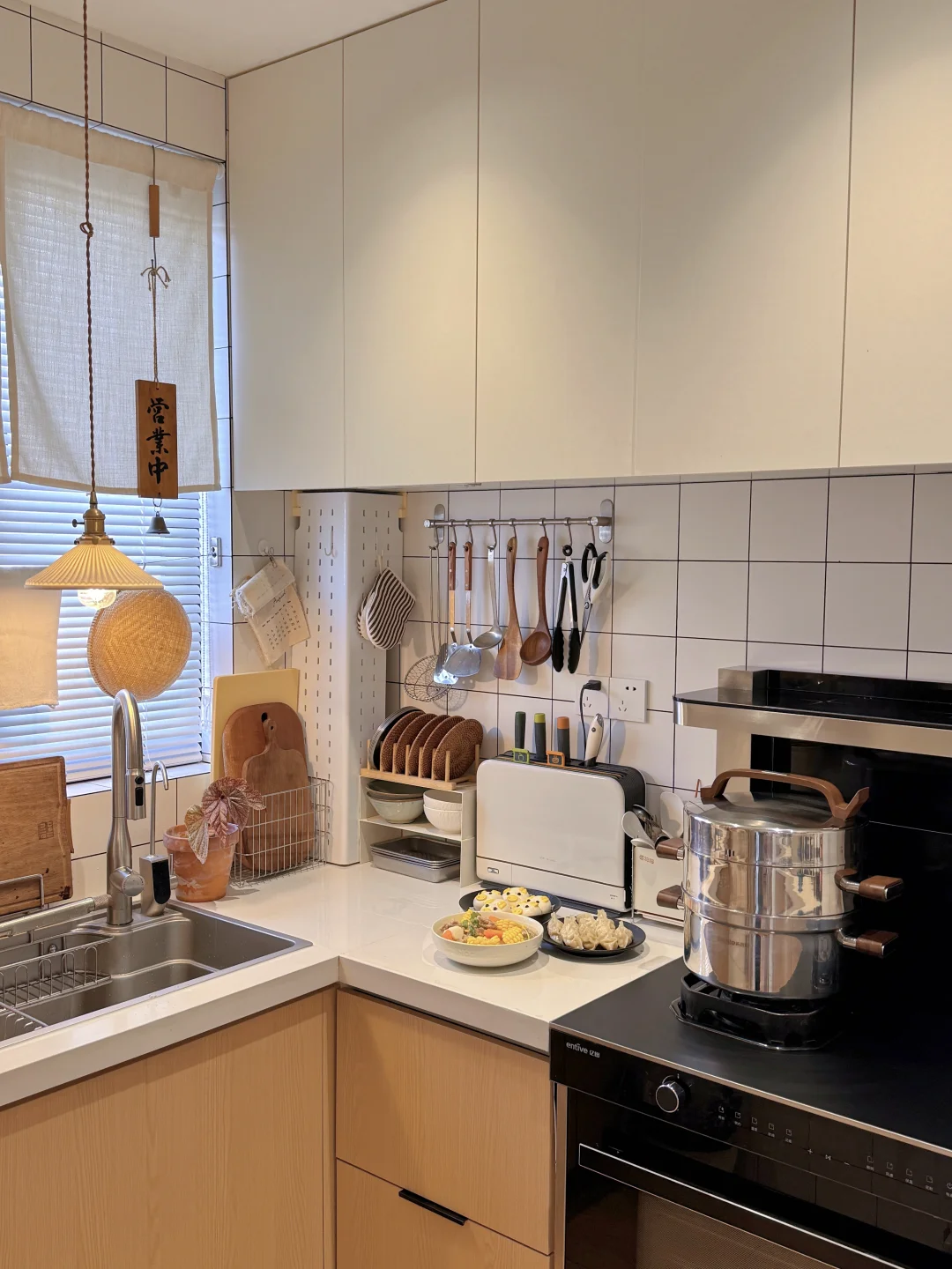 小厨房的烟火气让平淡的日子闪闪发光~
