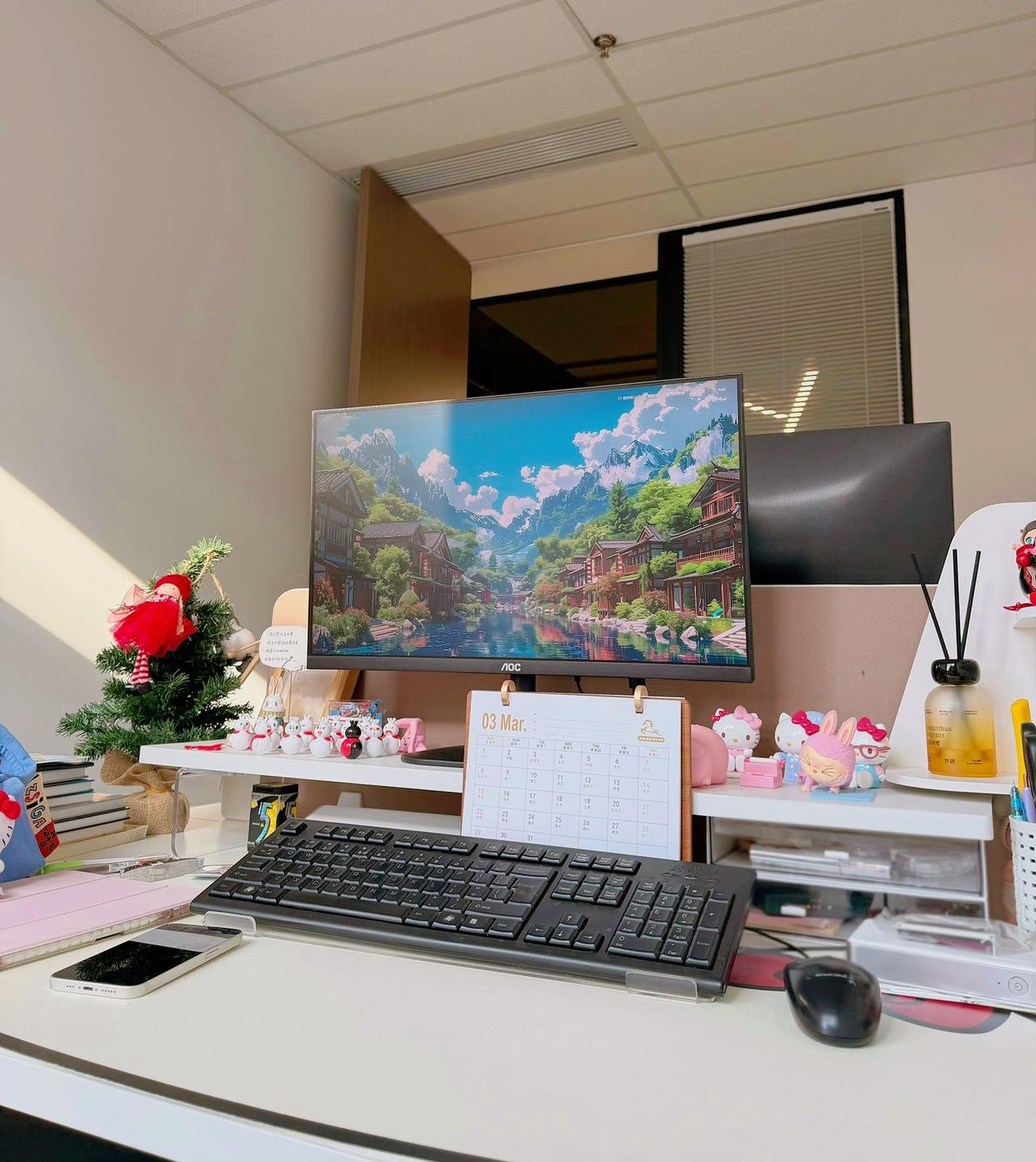 职场扎心8句话，听懂少走10年弯路：
 
1. 公司里最忙的人，往往是工资最低的