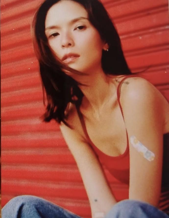 电视剧都不敢这么演！
3月31号凌晨，泰国曼谷，30岁的女演员克莉丝汀吃了抗过敏