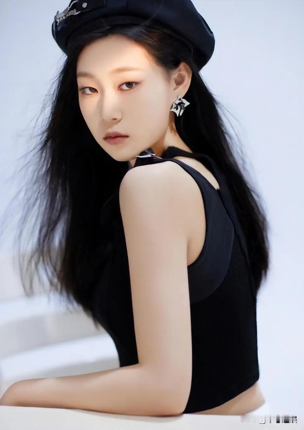 现在全网最煎熬的人，不是小沈阳

而是她的女儿沈佳润。

沈佳润本以为，自己能凭