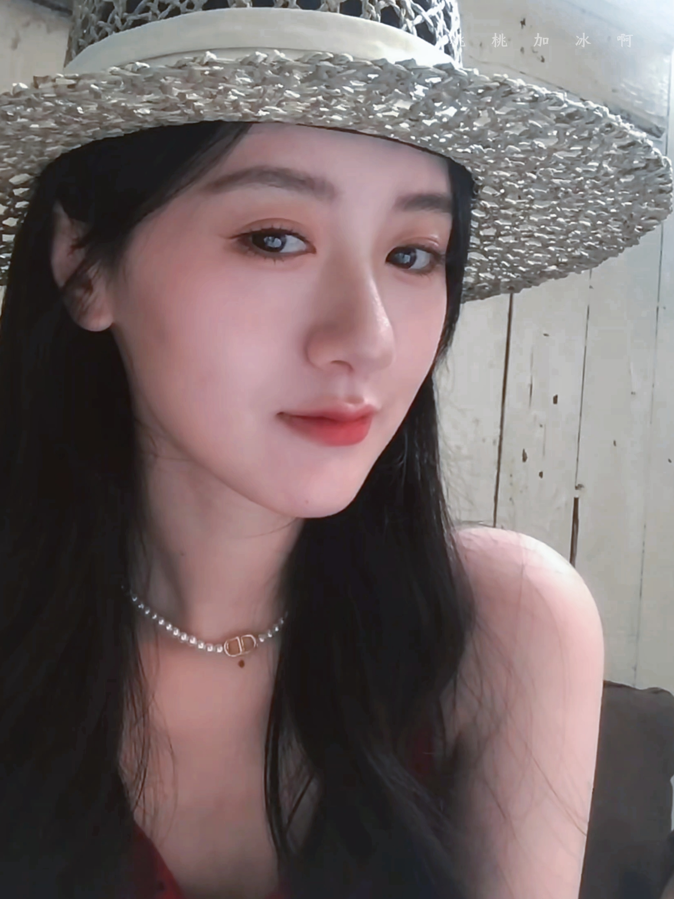 袁冰妍 oo依旧美丽袁宝还是潦草小🐕 