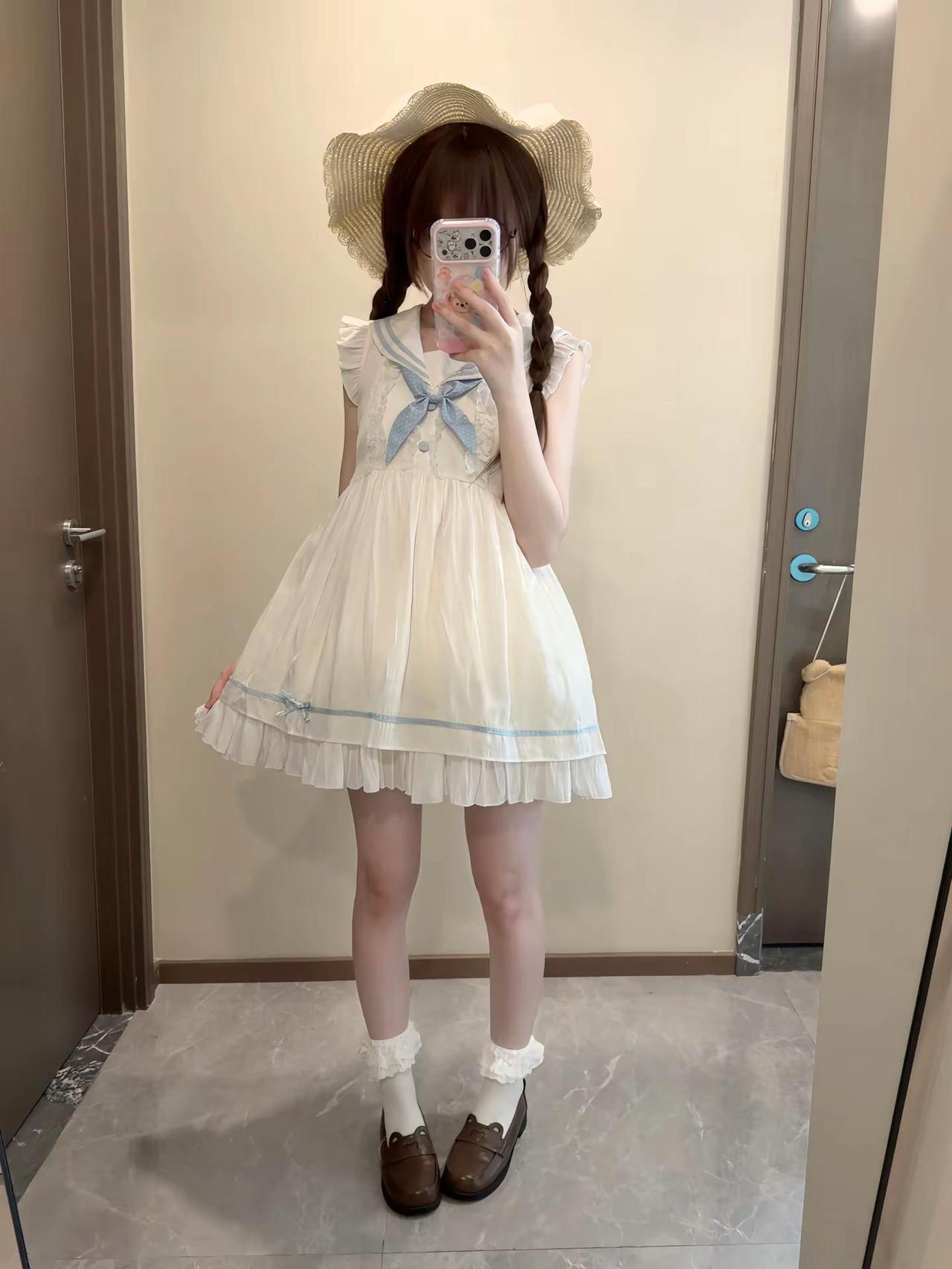 穿漂亮小裙子满足我自己。少女感穿搭 女大穿搭日常 甜妹ootd 海军风