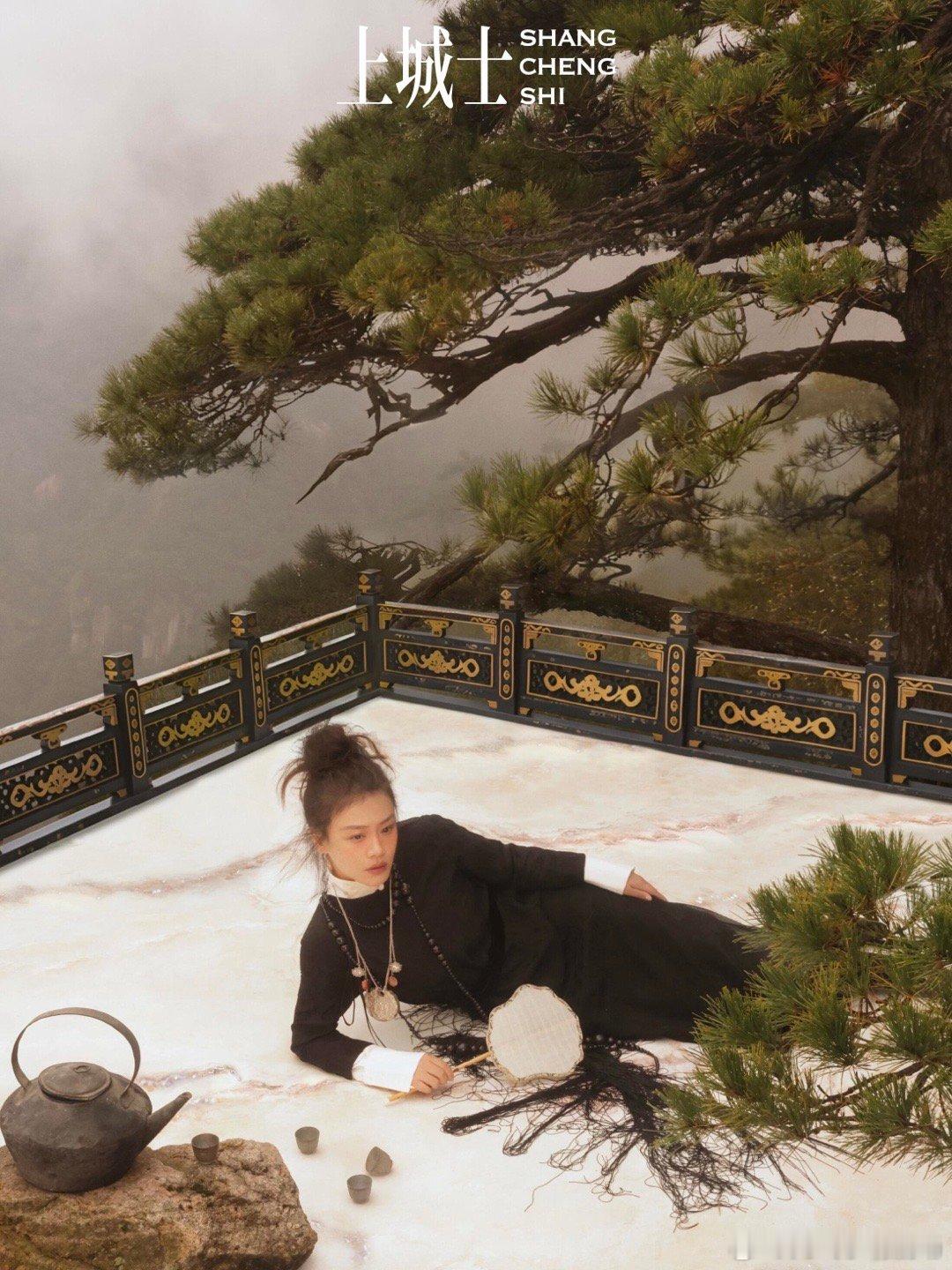 陈漫镜头下的马思纯，拍出了她身上的侠气🍁马思纯 x 上城士 「途中风物045」