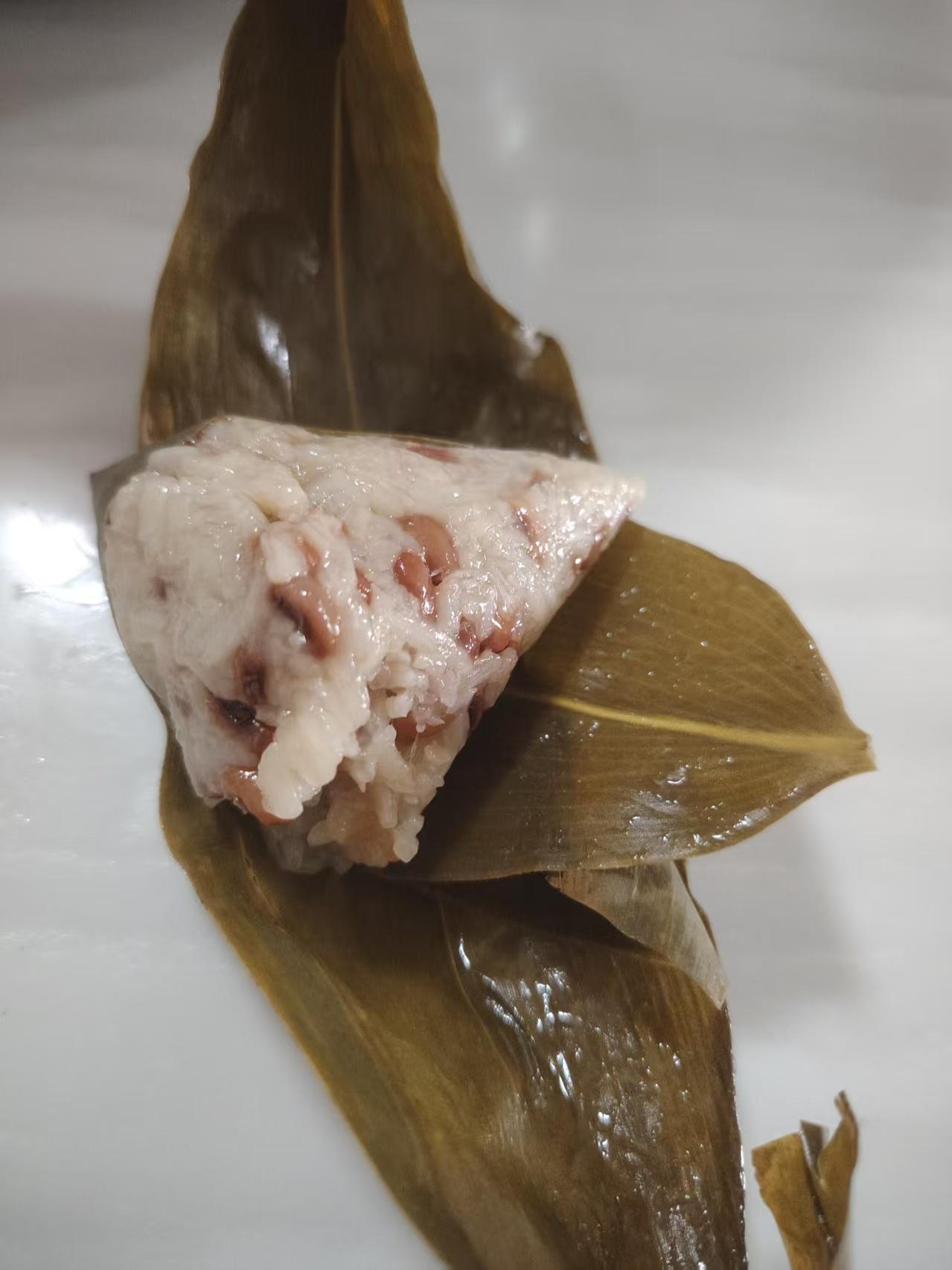 端午节没卖完的粽子都去哪了？粽子这东西，时令性太强了。端午前是供在展台上的主角，