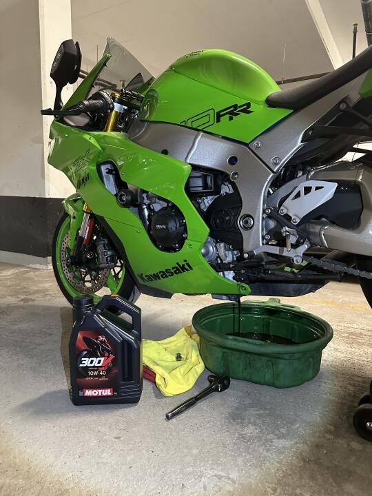 📍多伦多｜川崎ZX-10RR 开季小保养