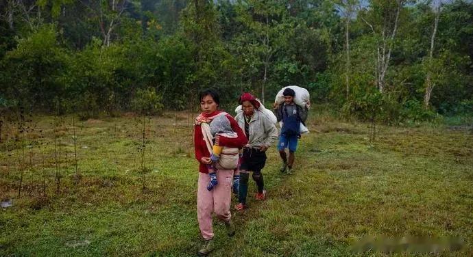 联合国：目前缅甸流离失所者人数超过200万。

呼吁各方遵守国际人道法，尽最大努