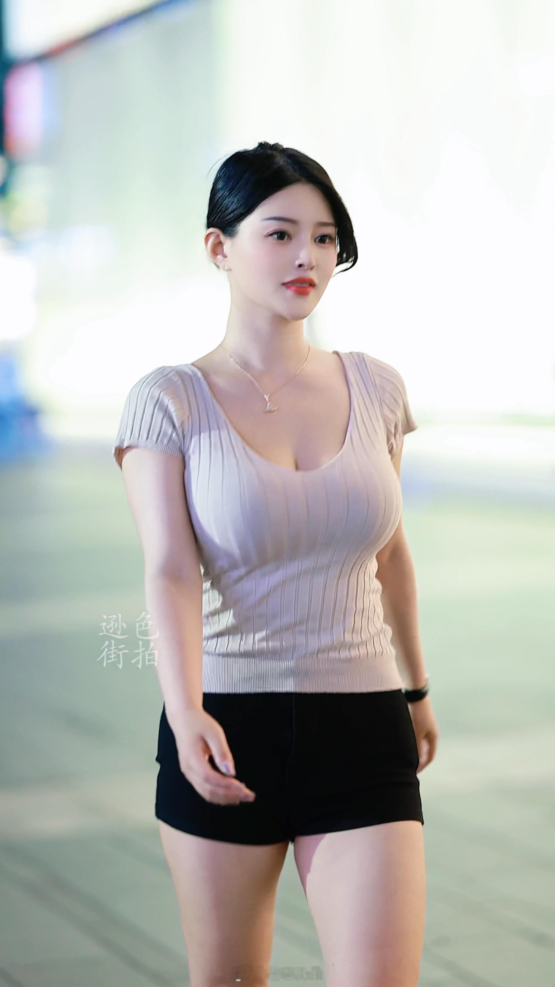 【成都街拍】美丽。丨摄影拍照每日穿搭 ​​​