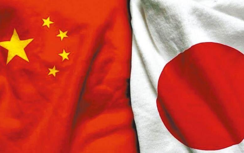 一位新加坡网友曾表示，日本之所以敢屡屡挑衅中国，丝毫不惧怕中国，并非仅仅是美国的