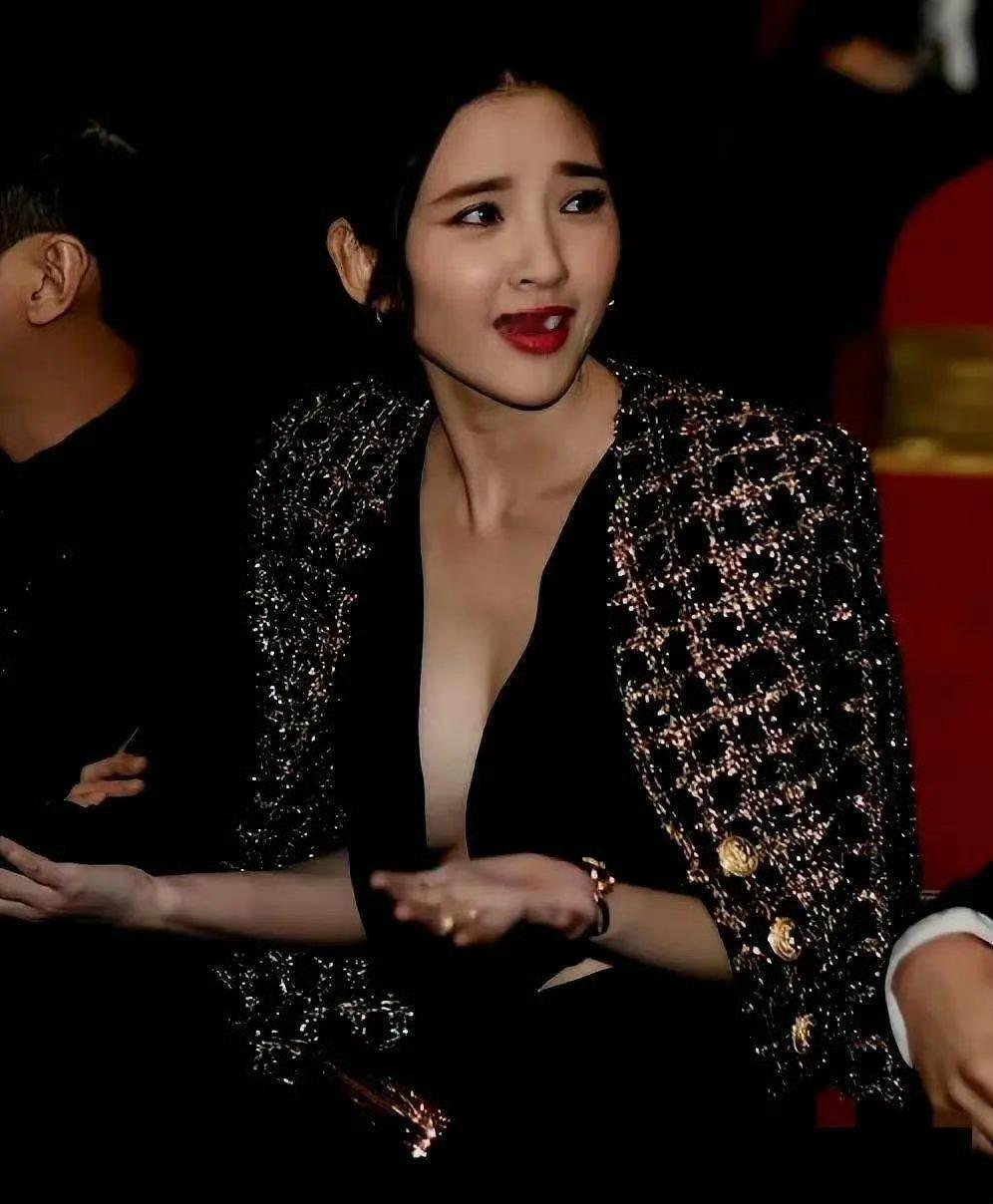 唐艺昕  哇哇哇美 