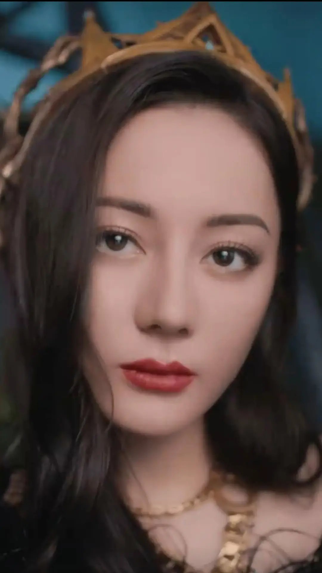 巴巴这么完美的人，今天终于发现了，她的唇形不够完美 ​​​