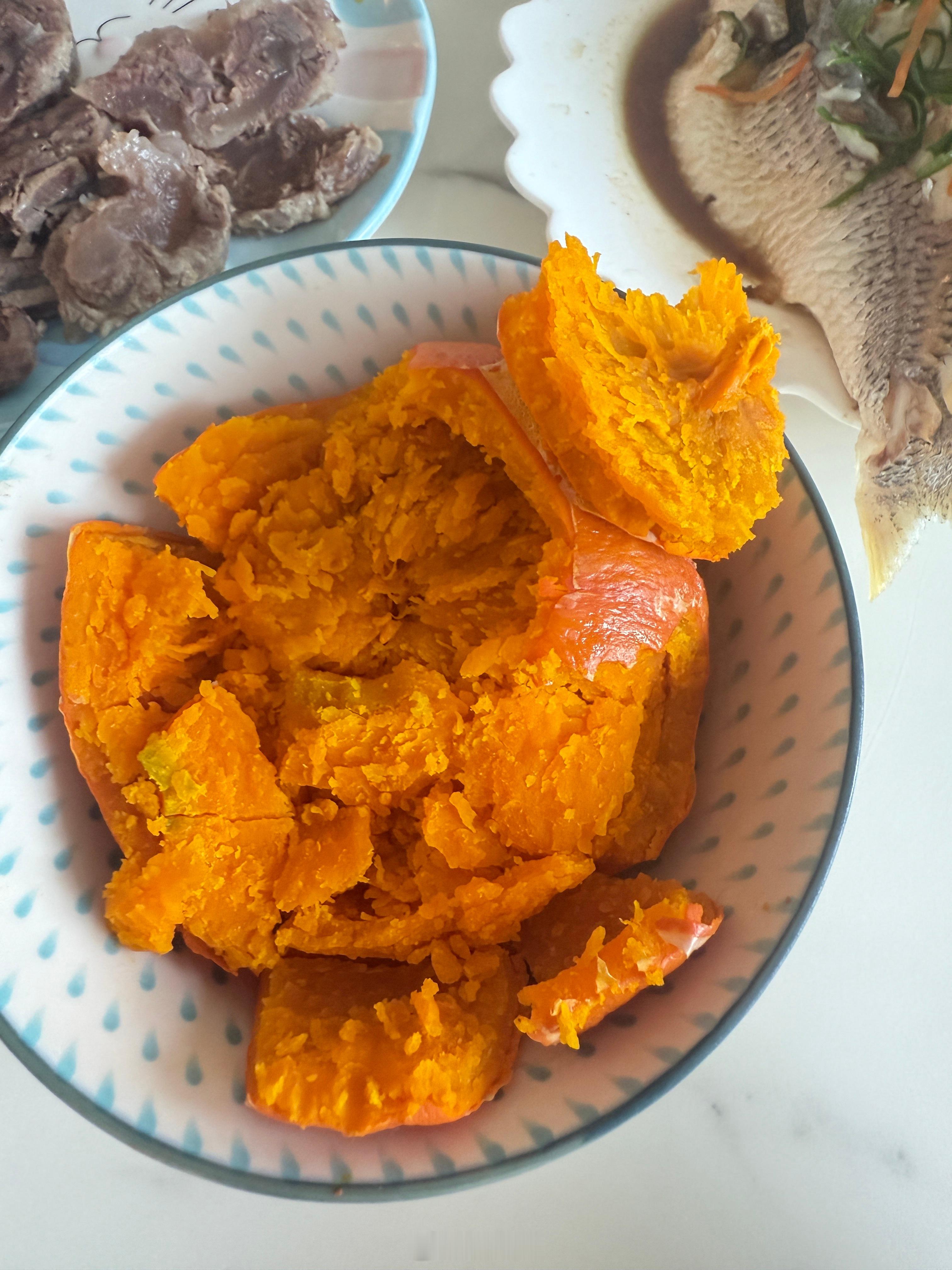 想在家里开设减肥营看我们家这饮食，又健康又清淡，少油少盐高蛋白，牛肉甚至是清水炖