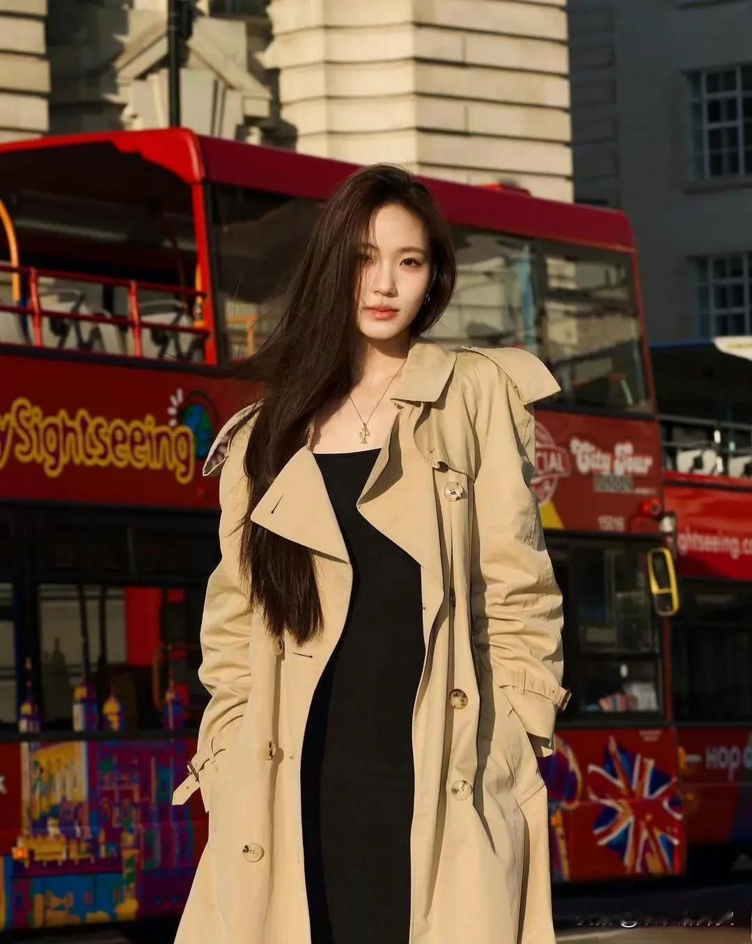 小S二女儿许韶恩（Lily )母亲节发文缅怀姨妈大S,她才17岁，但是文笔斐然，
