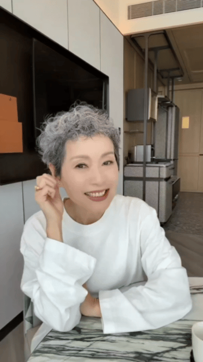 谁能拒绝一位63岁还在追梦的姐姐啊！叶童首张EP《童》即将上线，7首作品亲自策划