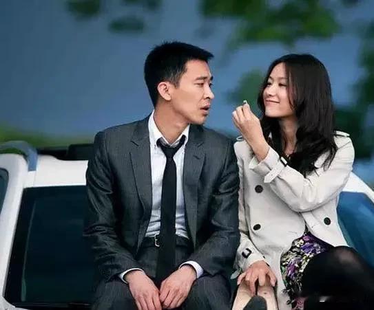 一年睡了四百多个女人，而且不带任何防孕措施，致使两百多女人怀孕。他勾引女人基本上