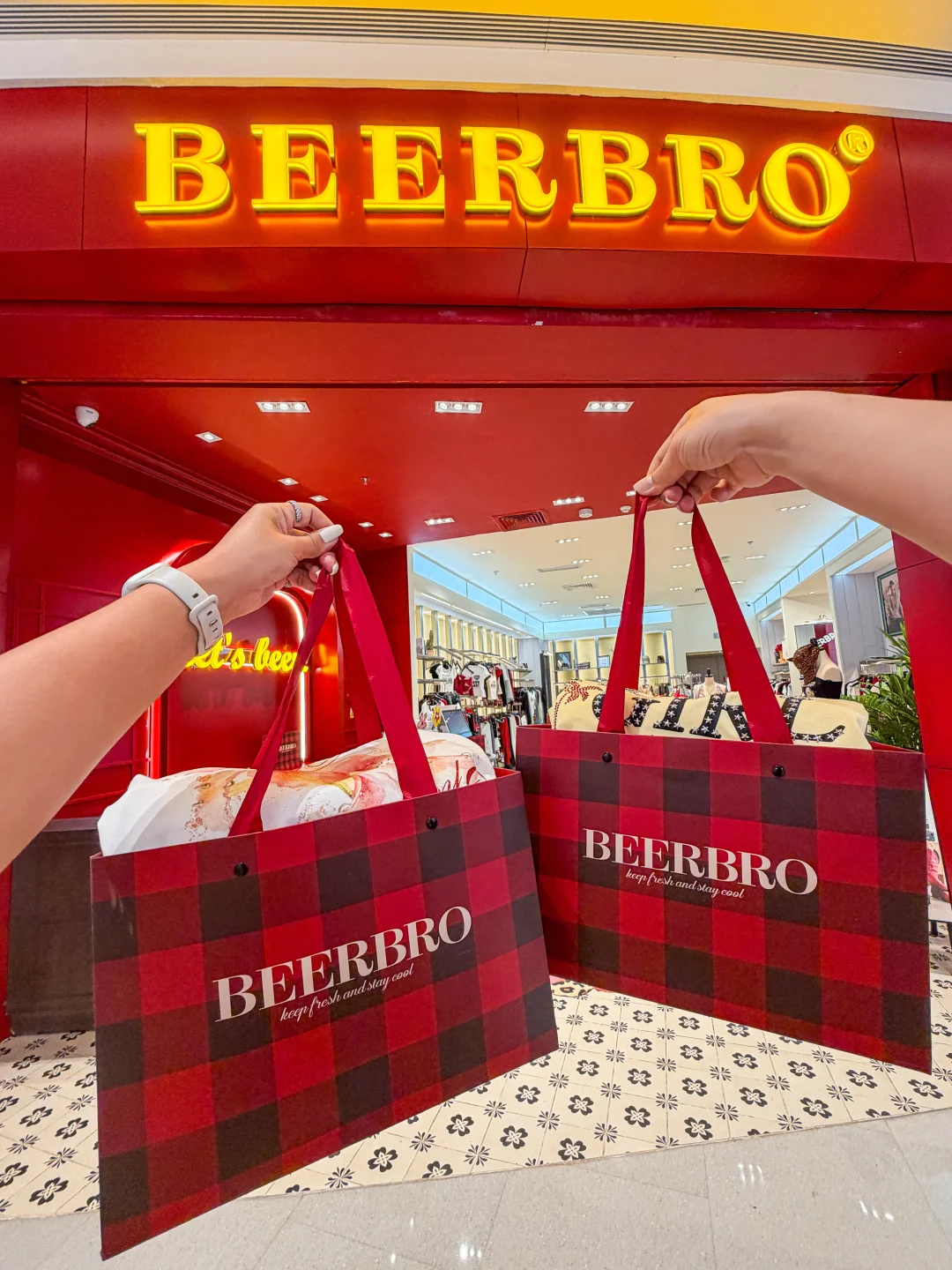 卧卧卧‼️三亚真的有。。。五一辣妹出游必冲