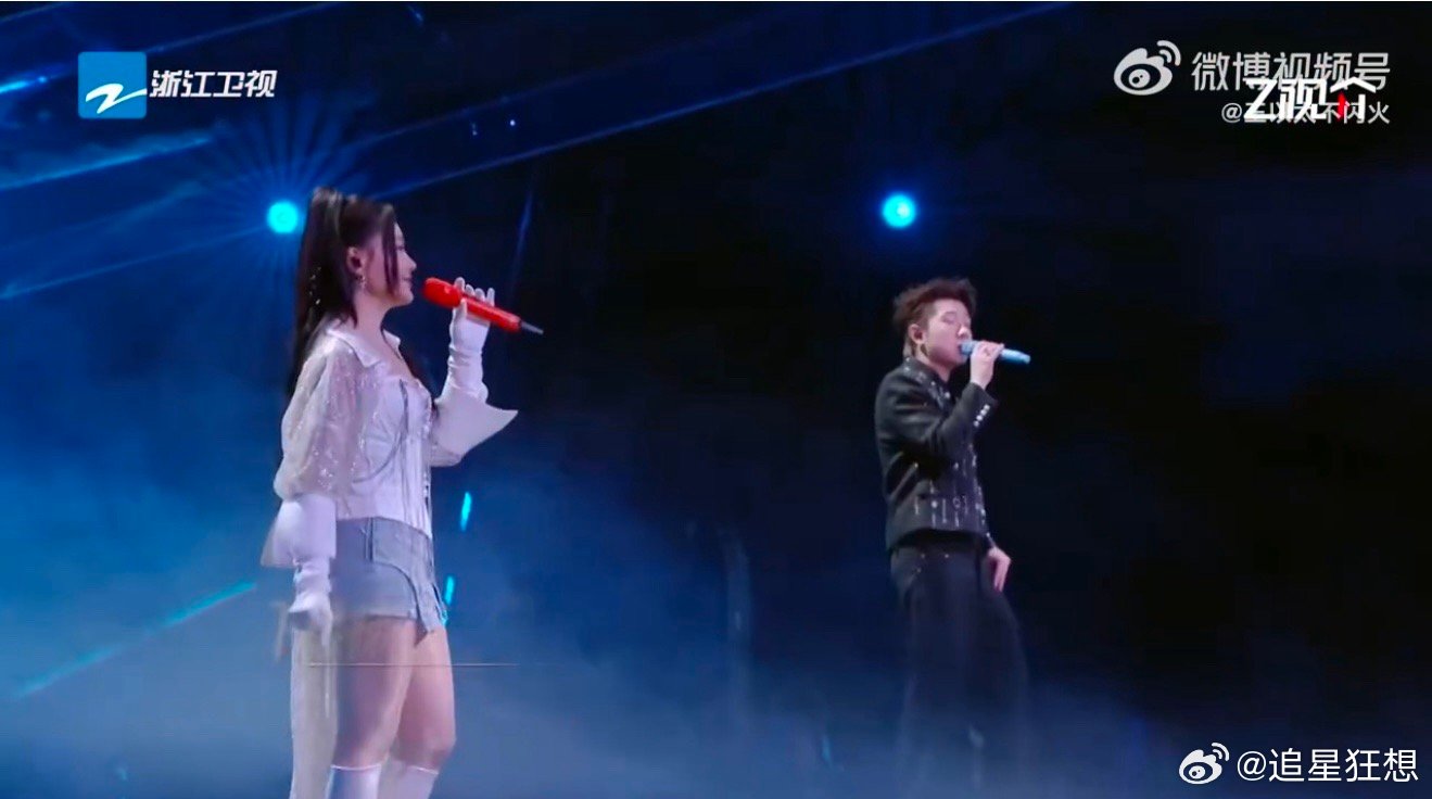 王以太庄心妍微醺wheretogo有歌第二季有歌“穿上鞋走下楼梯”这么日常的动作