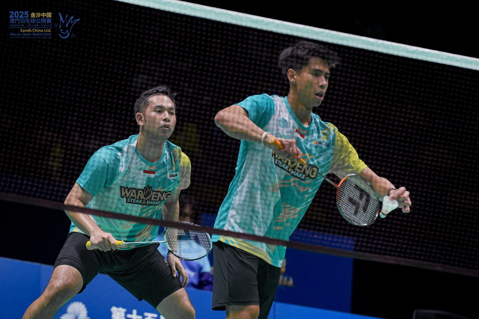 咖塔曼/伊斯法哈尼🇮🇩 20-22、21-18、21-17 🇯🇵保木卓朗