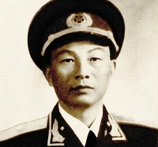 父亲是开国少将，两儿子却成了恶霸，儿子被捕后少将只说了八个字
“1975年初夏，