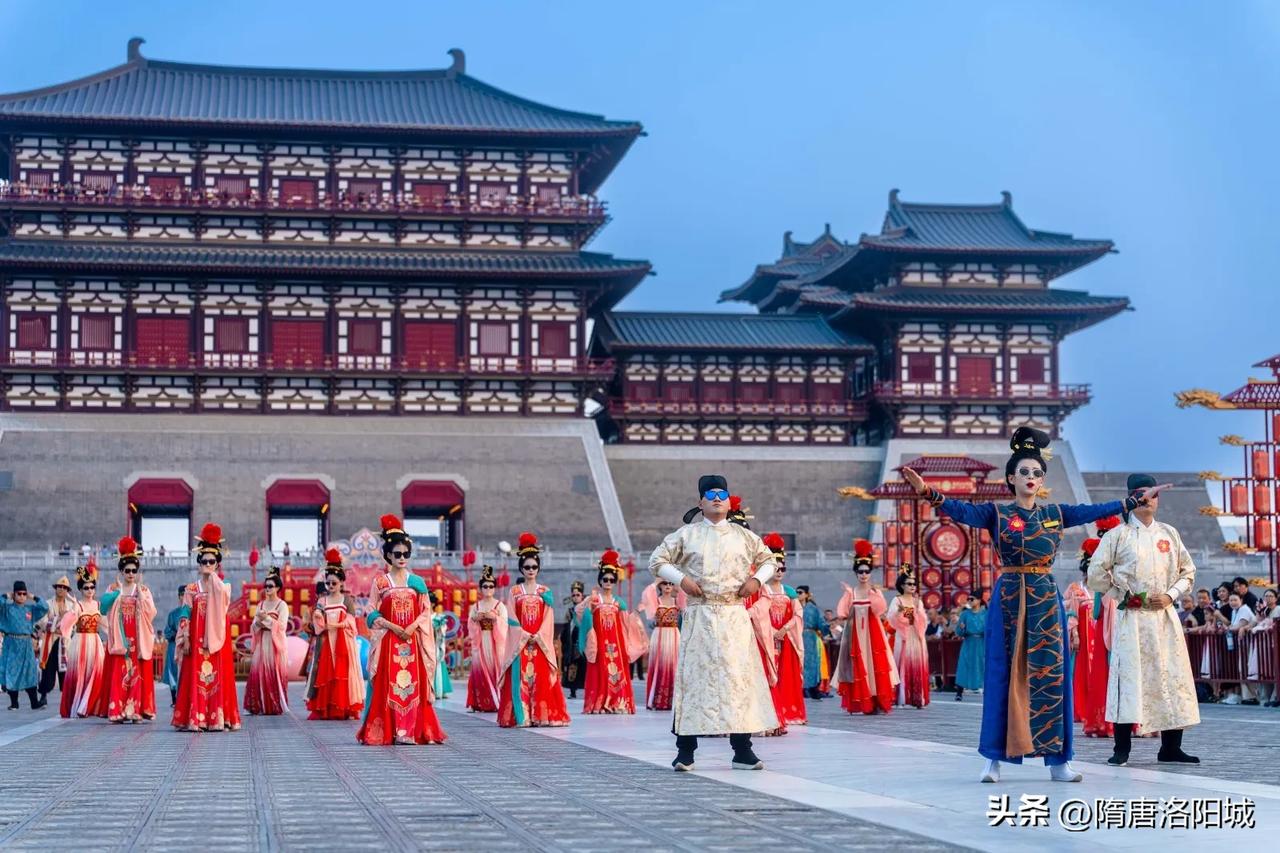 【隋唐洛阳城 神都狂欢重磅回归，拉满暑期快乐值！】
📅蹦迪日历
📍地点：应天