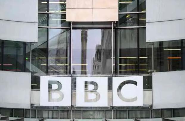BBC造假赔50亿、特朗普强压伊朗、中美会面后暗斗不断，三场大戏同步上演，看似无