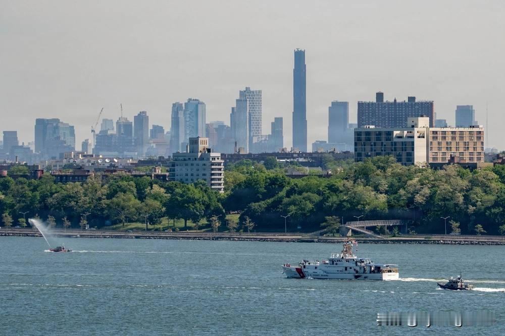 🇺🇸 2026年5月22日，美国海岸警卫队司令部在纽约港为“哨兵”级巡逻舰“