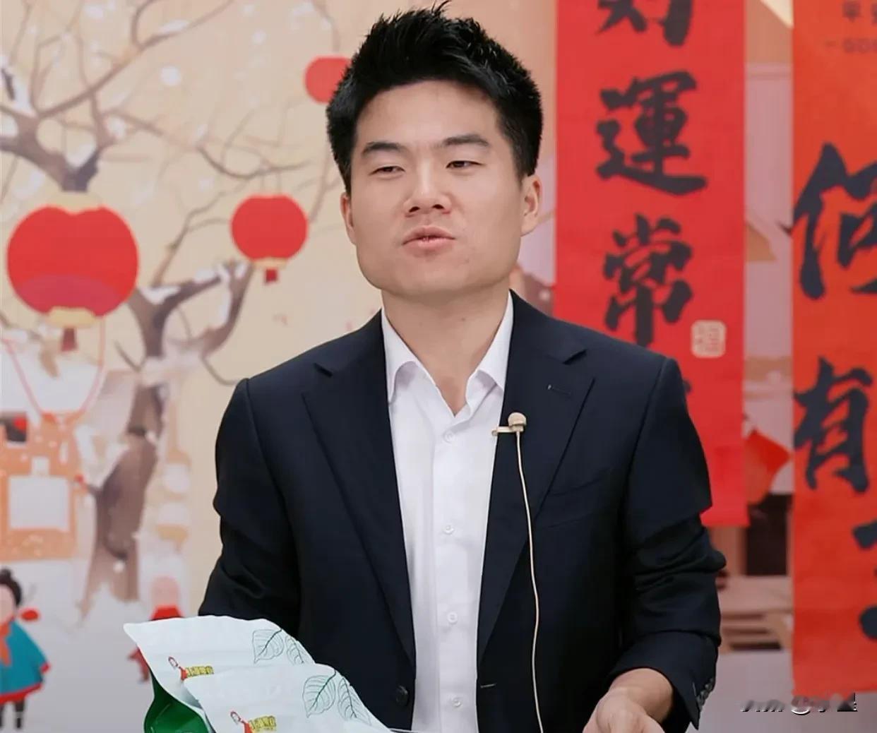 董宇辉“掀桌子”了[笑哭]
他说应消费者要求去找汤圆和元宵
找了好多家，结果只有
